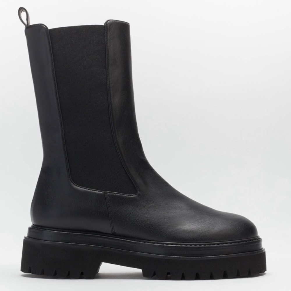 Good American Chelsea Combat Boots Black Size 9 NIB Pull On Style